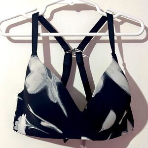 Auden 34C Lightly lined and padded with a little push up!